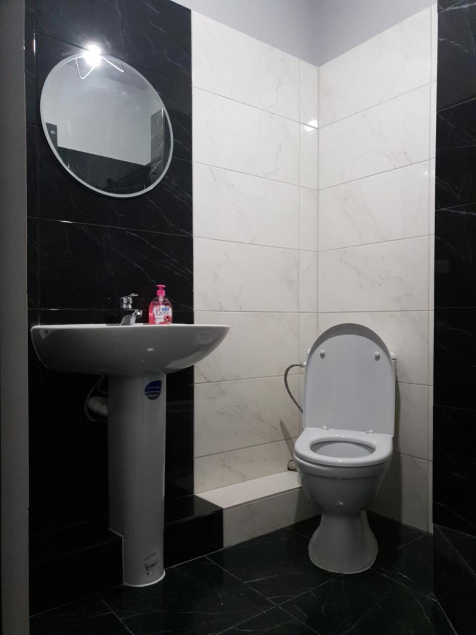 Travel Station Apartment Iwano-Frankiwsk Exterior foto